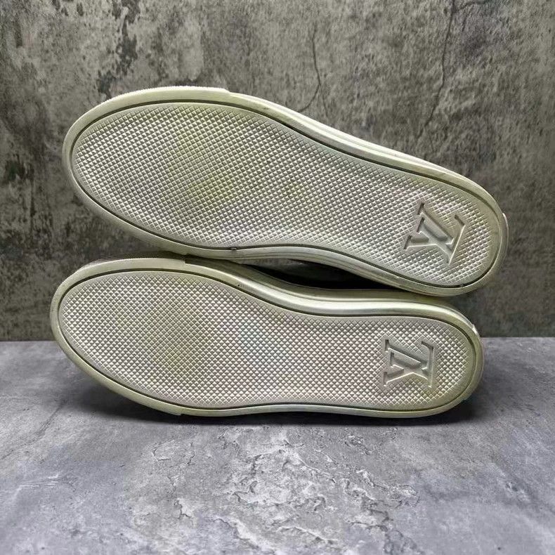Louis Vuitton LOUIS VUITTON White Canvas High Top Sneakers Size US 6 / IT 36 - 6 Thumbnail