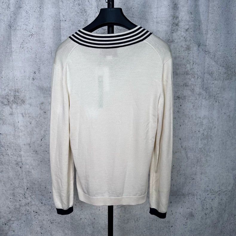 Gucci Gucci V-Neck Sweater with Bee Embroidery Size S / US 4 / IT 40 - 2 Thumbnail