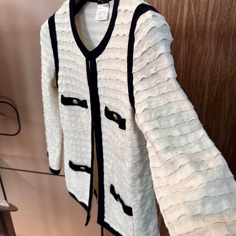 Chanel Chanel Panda Color Cardigan Jacket 36 Size Size S / US 4 / IT 40 - 3 Thumbnail