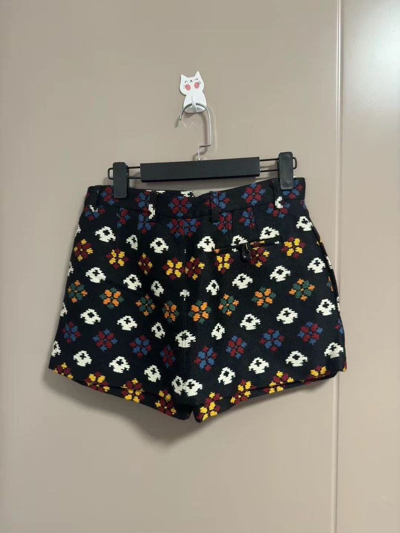 Valentino Red Valentino Short Pants with Floral Print Size 38" / US 16 / IT 52 - 2 Thumbnail