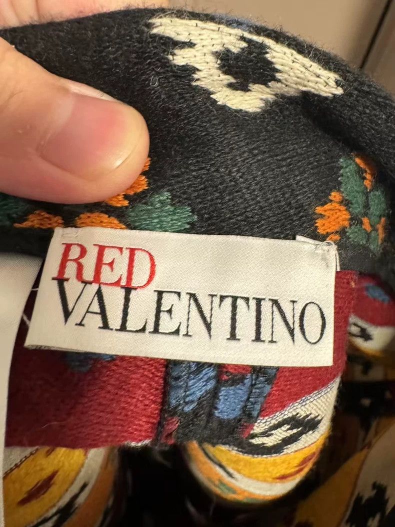 Valentino Red Valentino Short Pants with Floral Print Size 38" / US 16 / IT 52 - 3 Thumbnail