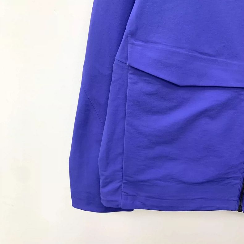 Arc'teryx Blue Hooded Long Sleeve Jacket by ARC'TERYX Size M / US 6-8 / IT 42-44 - 4 Thumbnail