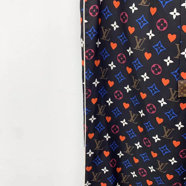 Louis Vuitton Louis Vuitton Color Logo Silk Wide-Leg Pants Size 42" / US 20 - 4 Thumbnail