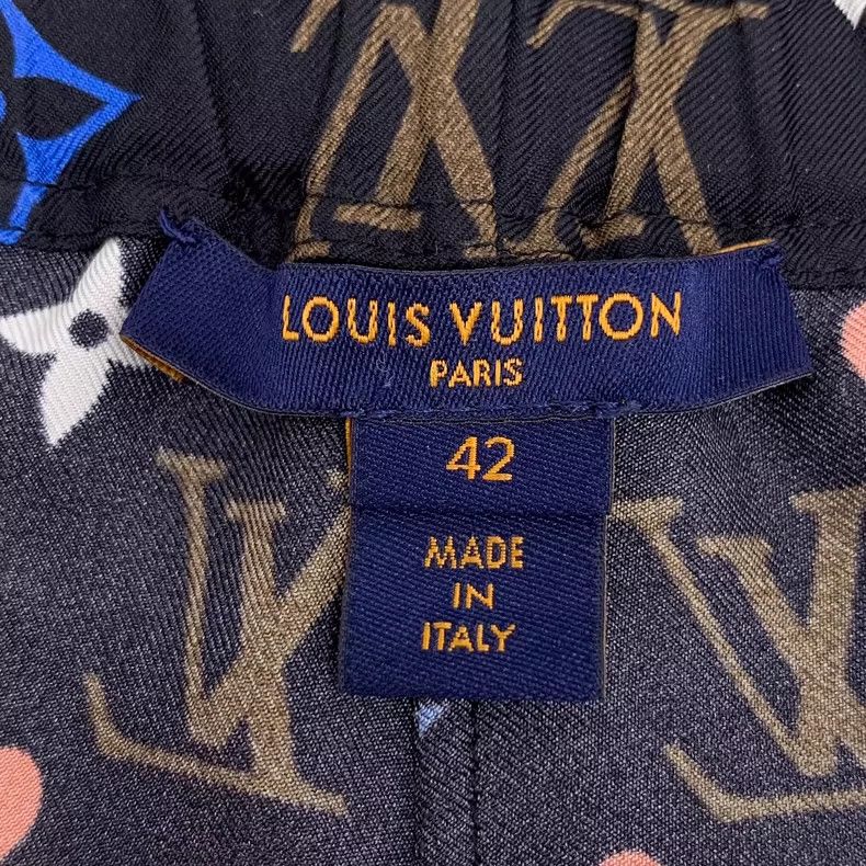 Louis Vuitton Louis Vuitton Color Logo Silk Wide-Leg Pants Size 42" / US 20 - 6 Thumbnail