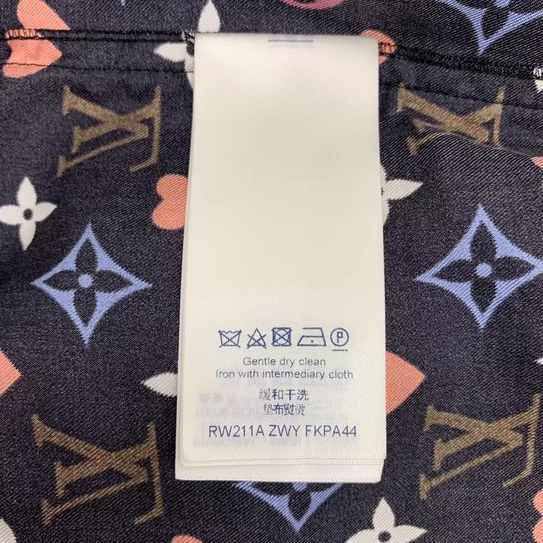 Louis Vuitton Louis Vuitton Color Logo Silk Wide-Leg Pants Size 42" / US 20 - 7 Thumbnail