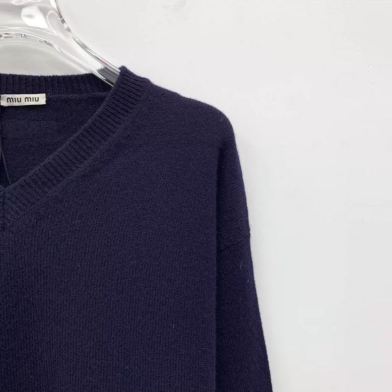 Miu Miu MiuMiu Navy Wool V-Neck Long Sleeve Sweater Size M / US 6-8 / IT 42-44 - 3 Thumbnail