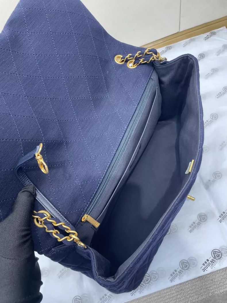 Chanel Chanel Dark Blue Quilted Chain Bag Size ONE SIZE - 4 Thumbnail