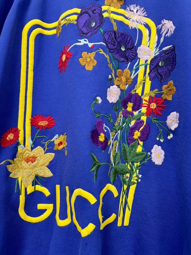 Gucci Floral Sweatshirt in Blue