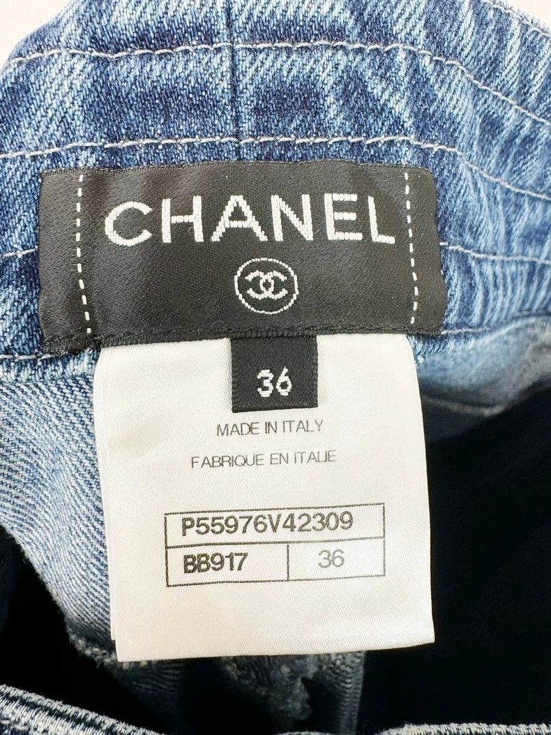 Chanel Chanel Denim Skirt Size 36, Worn Once Size 36" / US 14 / IT 50 - 3 Thumbnail