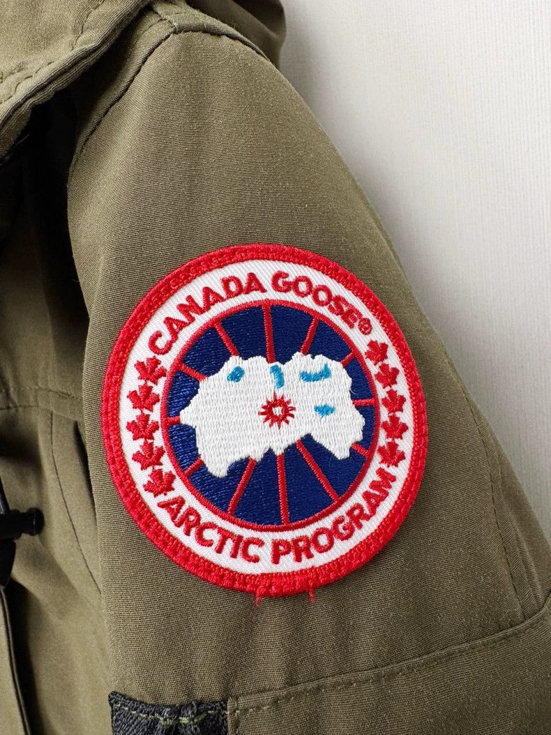 Canada Goose Canada Goose Down Jacket Size S Size S / US 4 / IT 40 - 2 Thumbnail