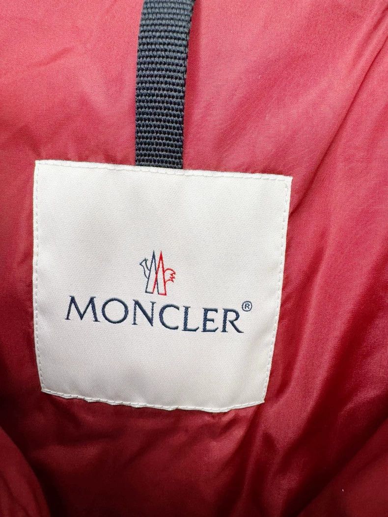 Moncler Moncler Down Vest with Belt in Red Size M / US 6-8 / IT 42-44 - 2 Thumbnail