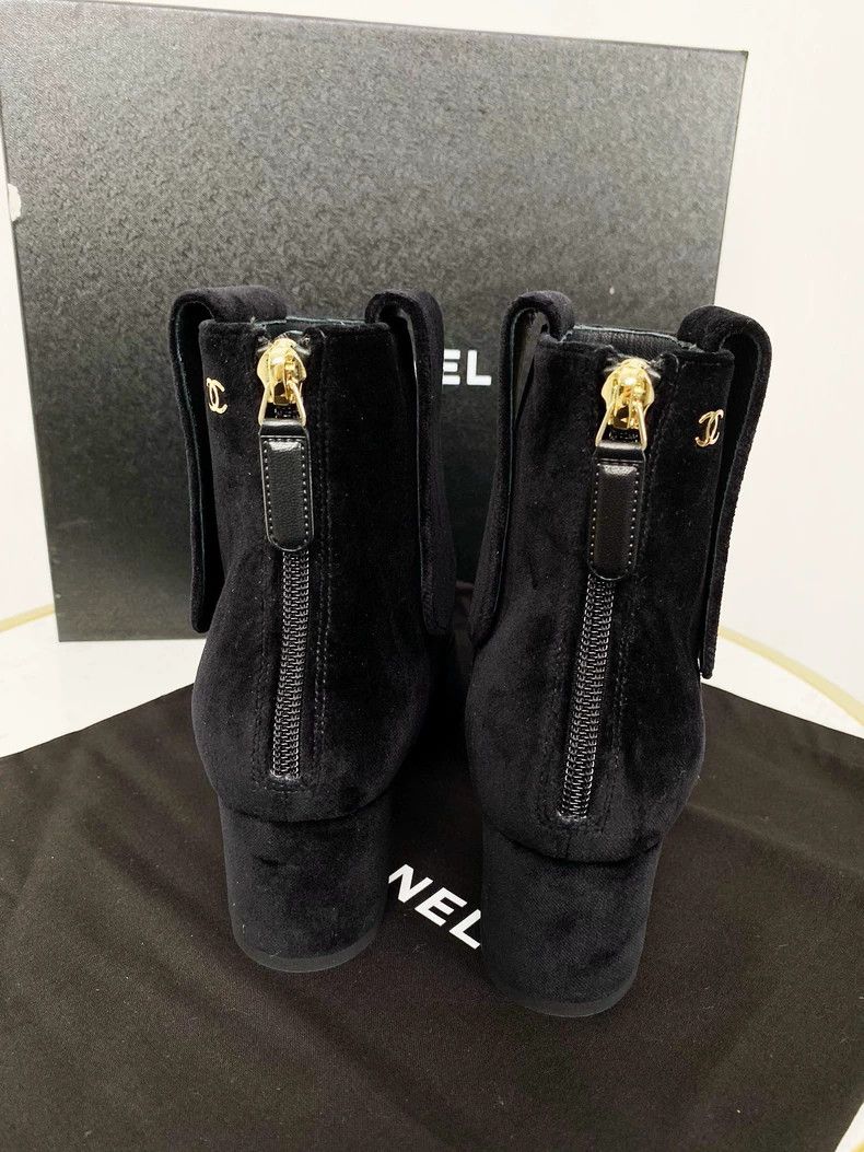 Chanel Chanel Black Ankle Boots Size 35 Size US 5 / IT 35 - 3 Thumbnail