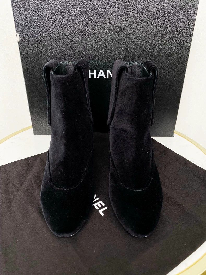 Chanel Chanel Black Ankle Boots Size 35 Size US 5 / IT 35 - 2 Thumbnail