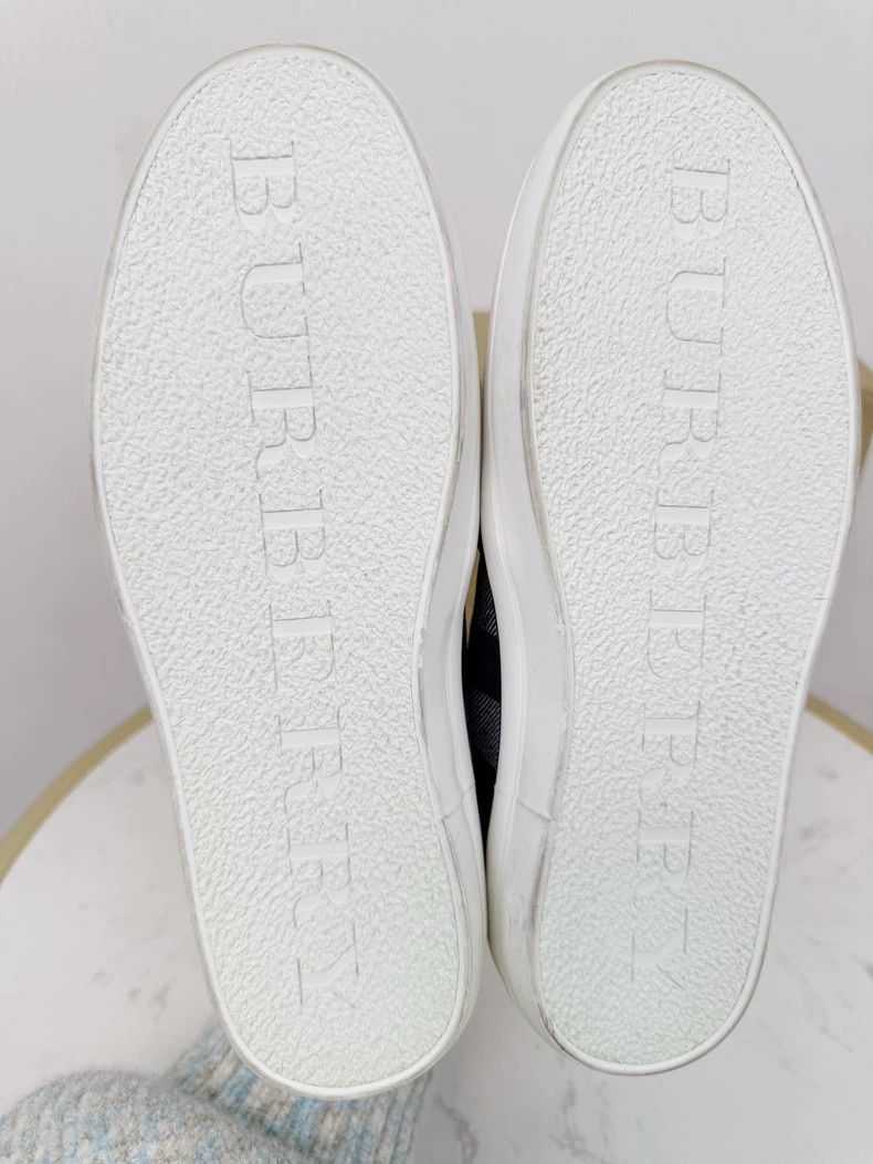 Burberry Burberry Slip-On Sneakers in Navy Check Size US 6 / IT 36 - 6 Thumbnail