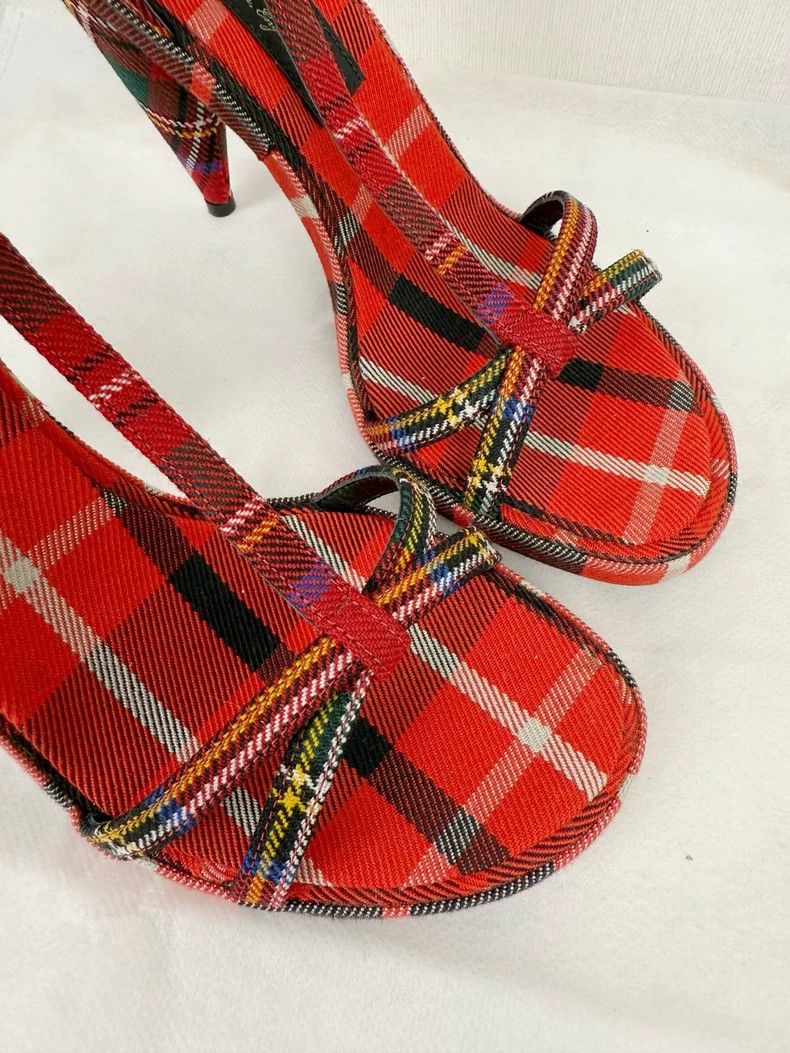 Burberry Burberry Red Sandals Size 35 Never Worn Size US 5 / IT 35 - 2 Thumbnail