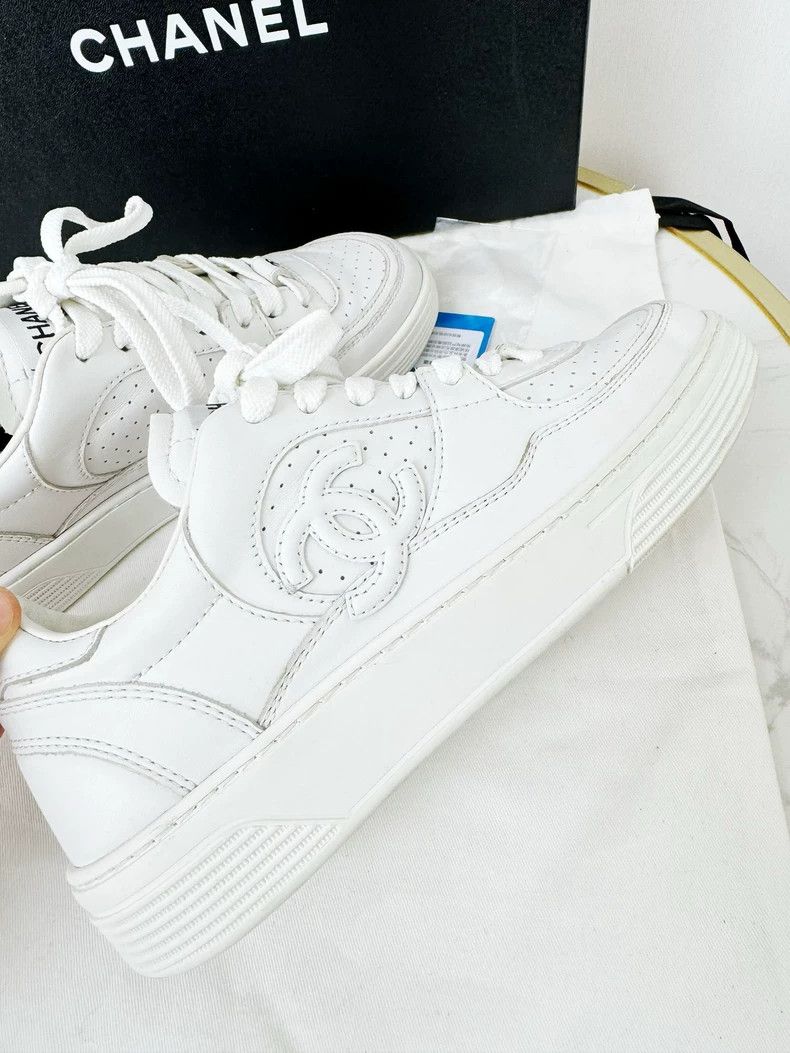 Chanel Chanel White Sneakers Size 35 Limited Edition Size US 5 / IT 35 - 4 Thumbnail