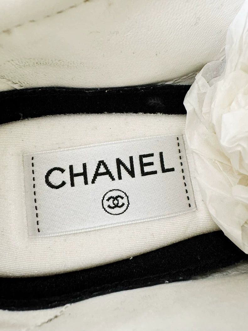 Chanel Chanel White Sneakers Size 35 Limited Edition Size US 5 / IT 35 - 3 Thumbnail