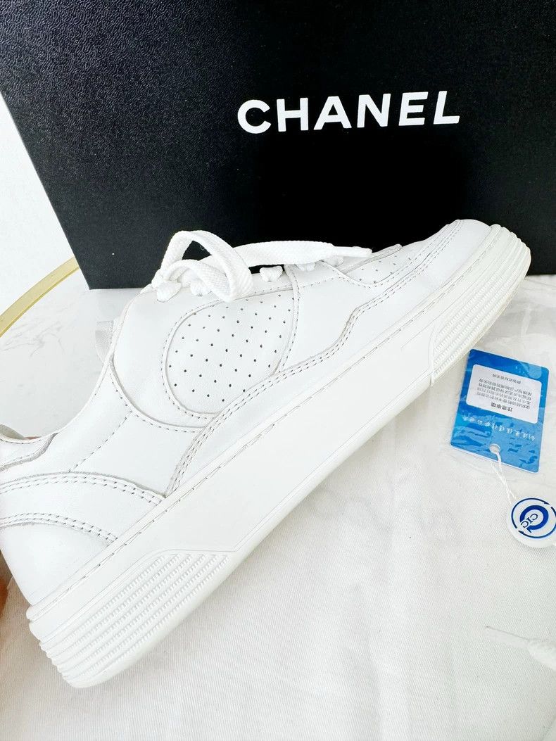 Chanel Chanel White Sneakers Size 35 Limited Edition Size US 5 / IT 35 - 5 Thumbnail