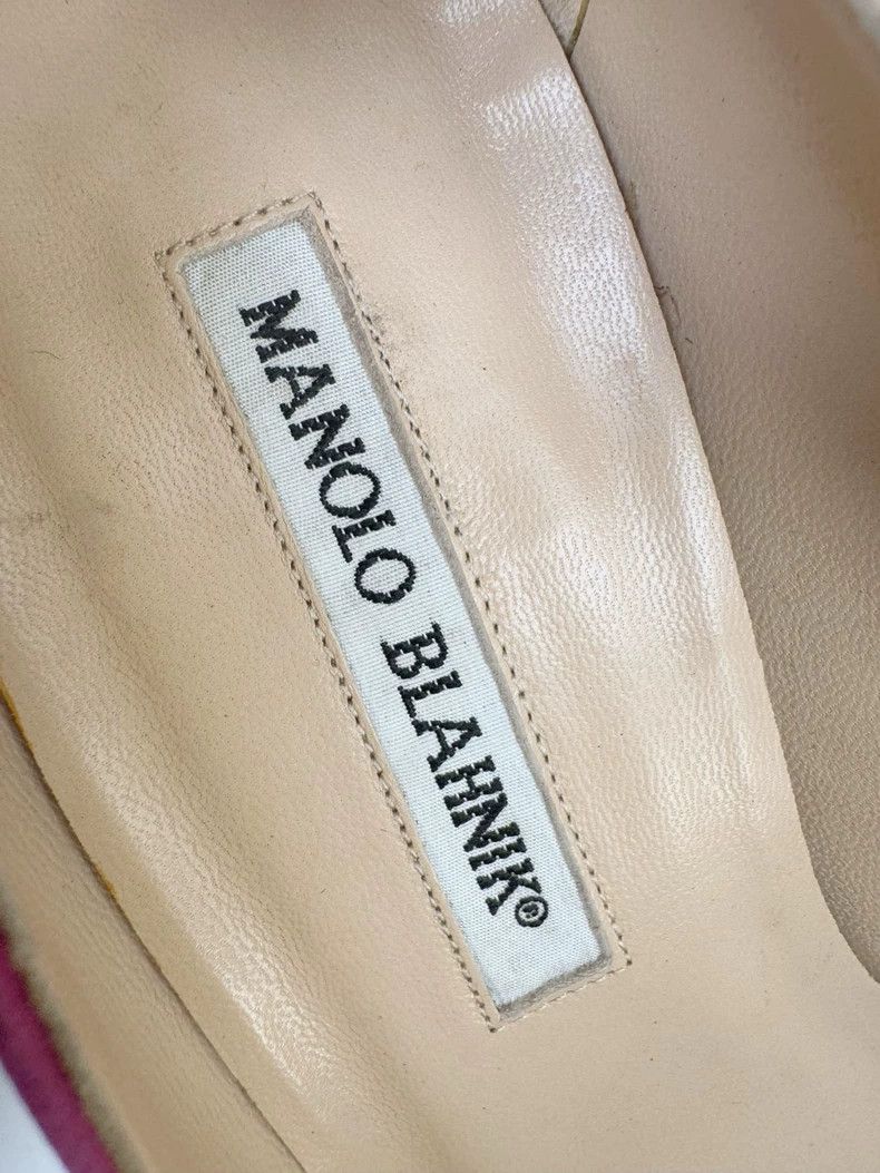 Manolo Blahnik Manolo Blahnik High Heels with Crystal Accent Size US 8 / IT 38 - 4 Thumbnail
