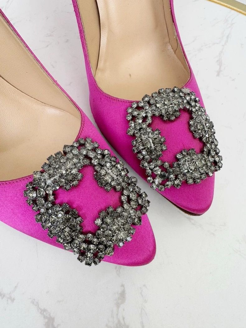 Manolo Blahnik Manolo Blahnik High Heels with Crystal Accent Size US 8 / IT 38 - 2 Thumbnail