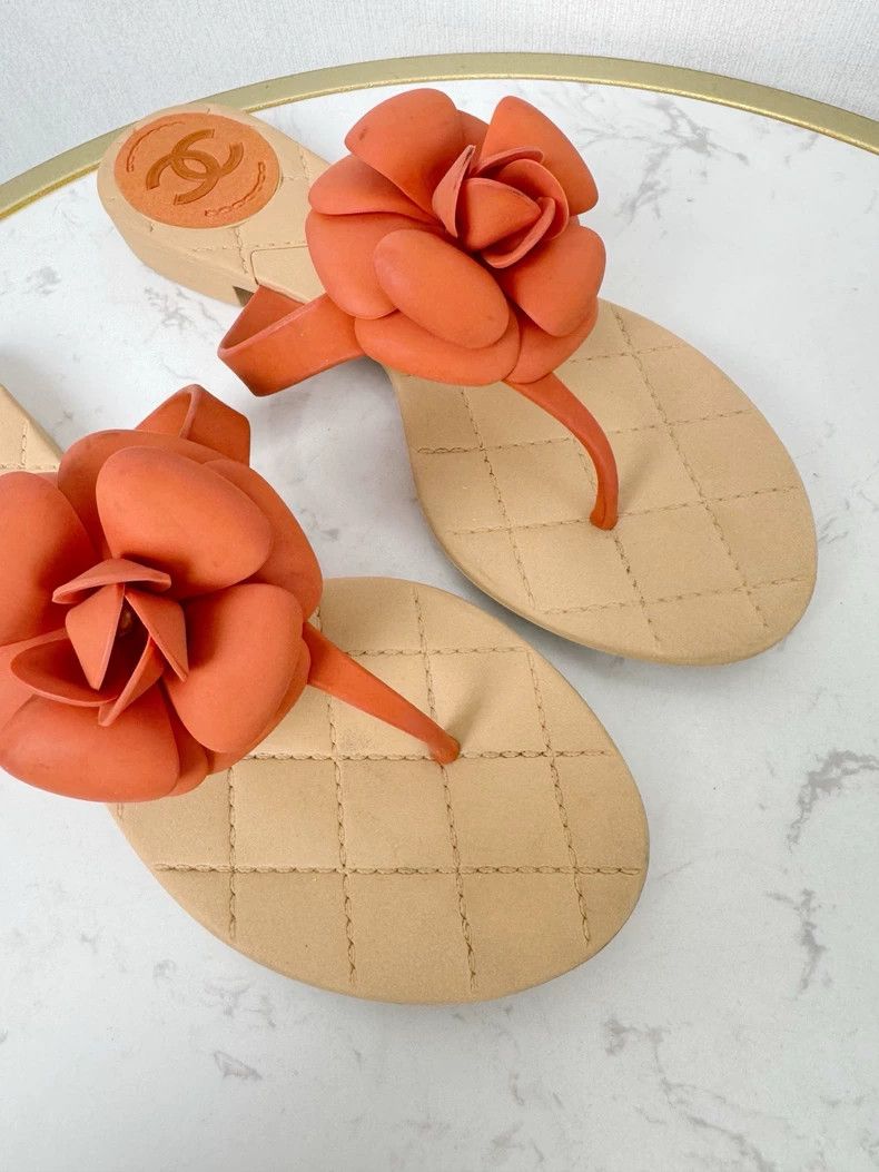 Chanel Chanel Camellia Sandals Size 36 Size US 6 / IT 36 - 2 Thumbnail