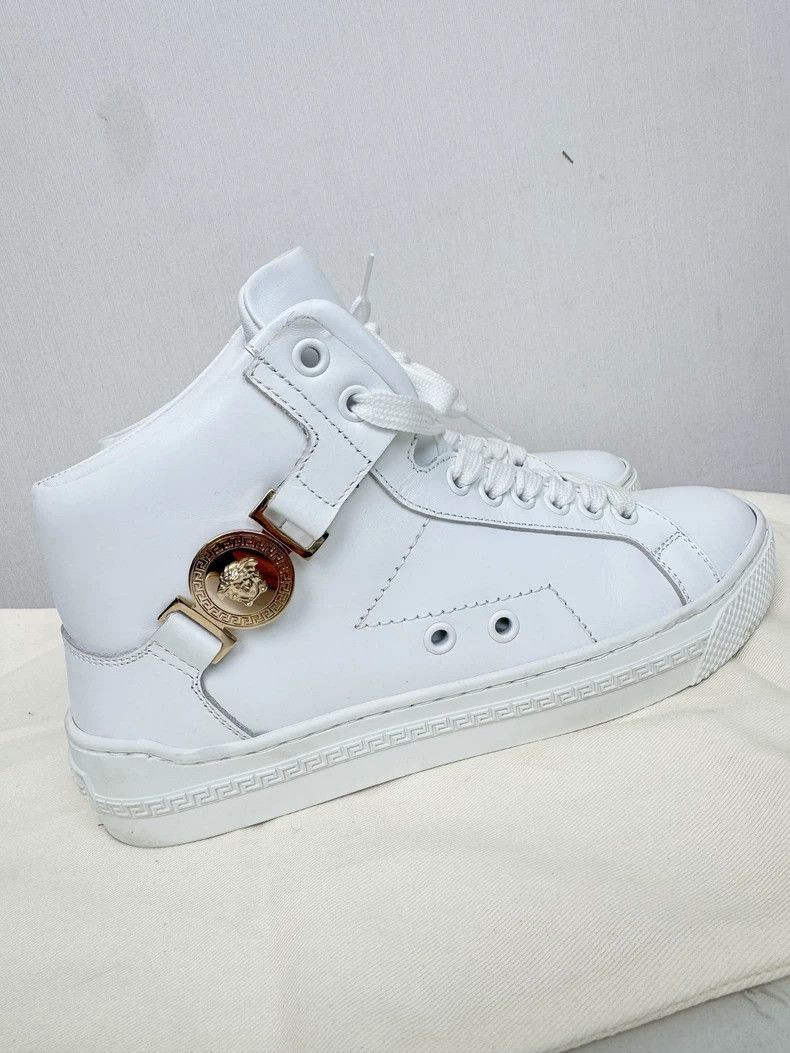Versace Versace High Top Sneakers Size 35 Size US 5 / IT 35 - 3 Thumbnail