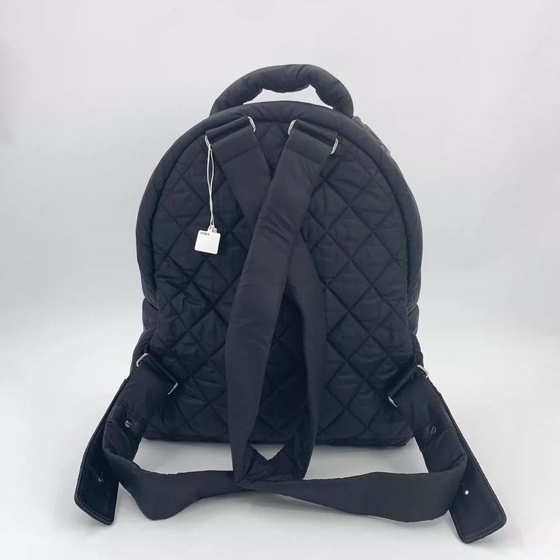 Chanel Chanel Black Quilted Backpack with Zipper Size ONE SIZE - 2 Thumbnail