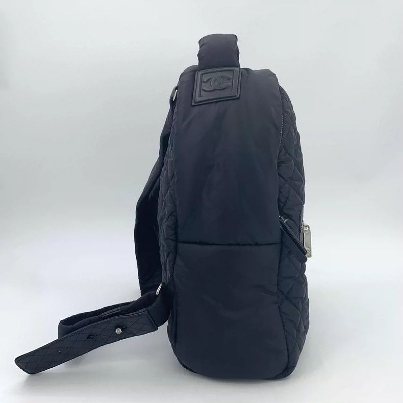Chanel Chanel Black Quilted Backpack with Zipper Size ONE SIZE - 4 Thumbnail