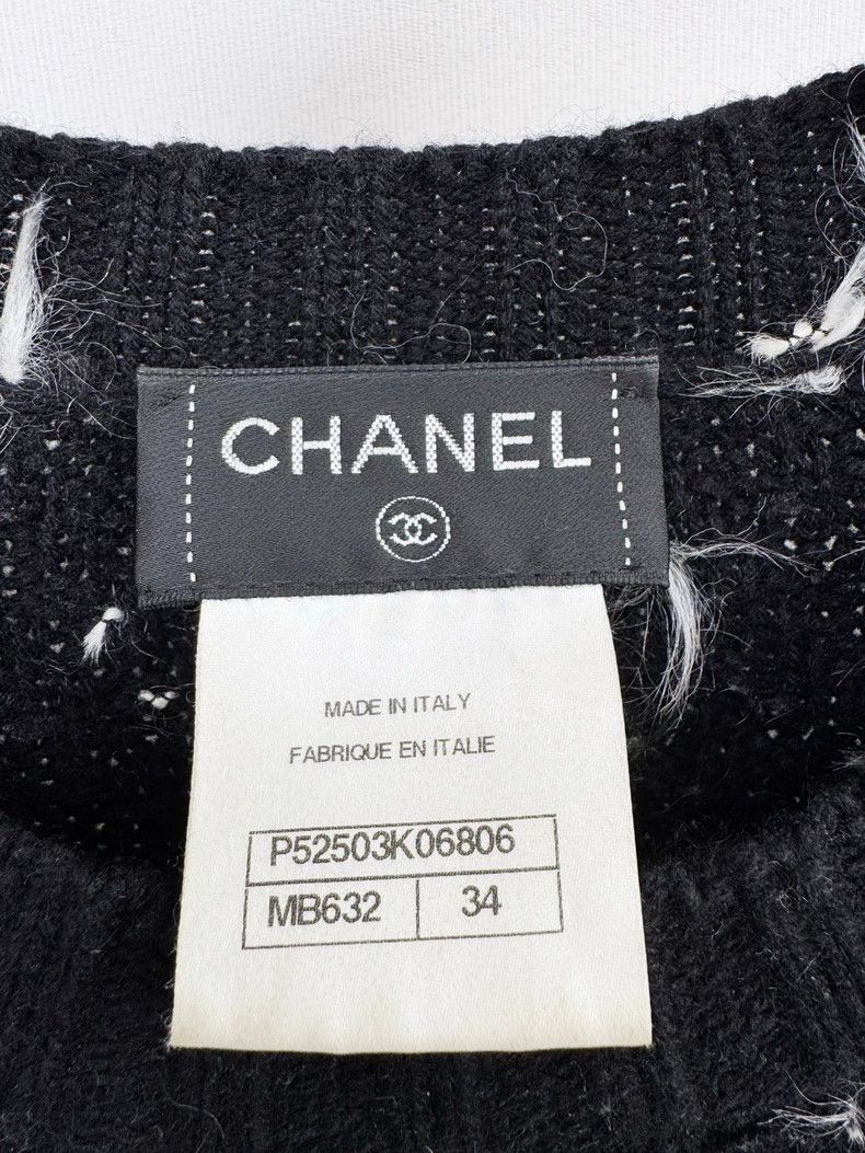 Chanel Chanel Sweater Dress Size 34 Like New Size S / US 4 / IT 40 - 2 Thumbnail