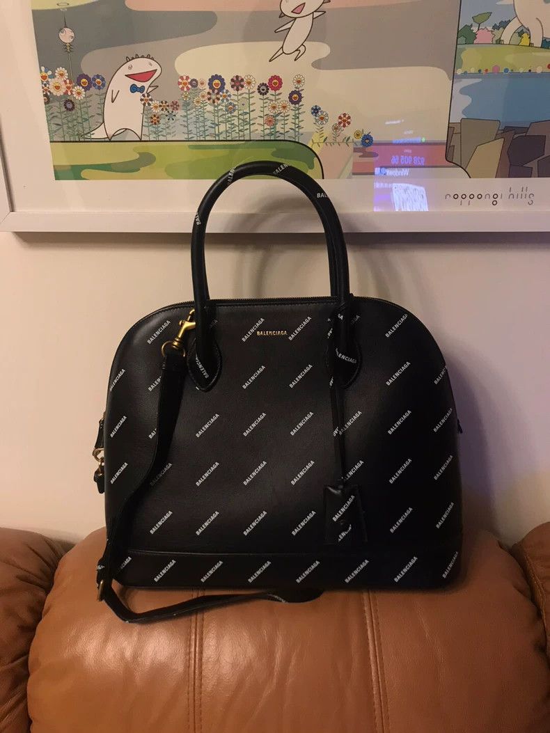 Balenciaga Balenciaga Large Shell Bag with Letter Design Size ONE SIZE - 7 Thumbnail
