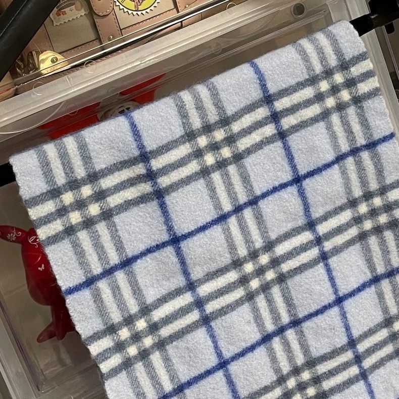 Burberry Burberry Vintage Check Cashmere Scarf Size ONE SIZE - 2 Thumbnail