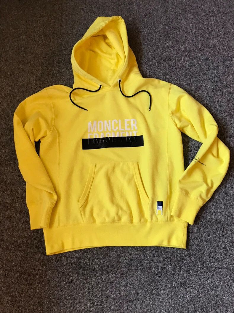 Moncler Moncler Fragment Hooded Sweatshirt in Yellow Size S / US 4 / IT 40 - 4 Thumbnail
