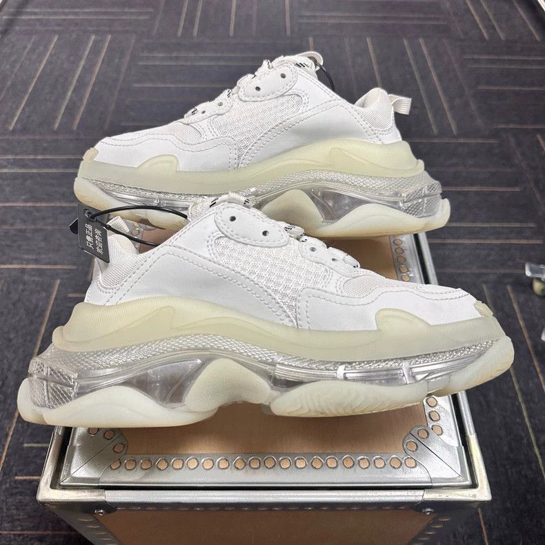 Balenciaga Balenciaga Triple S Sneakers Size 35 Size US 5 / IT 35 - 4 Thumbnail
