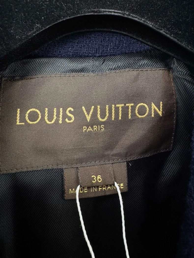 Louis Vuitton Louis Vuitton Wool Coat in Excellent Condition Size S / US 4 / IT 40 - 2 Thumbnail