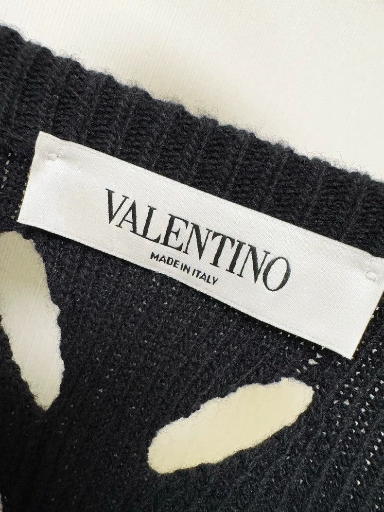 Valentino Valentino Cutout Knit Sweater Size XS Size XS / US 0-2 / IT 36-38 - 2 Thumbnail