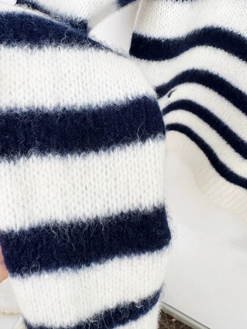 Dior Dior Striped Sweater in Size 34 Size S / US 4 / IT 40 - 6 Thumbnail
