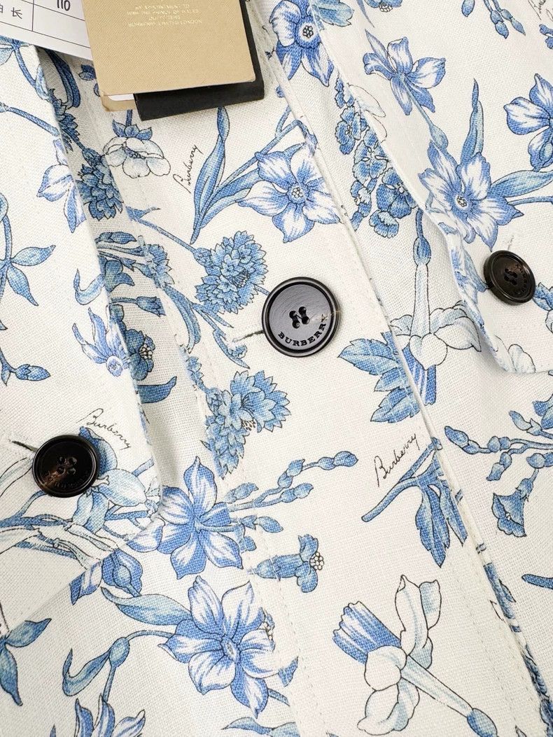 Burberry Burberry Floral Print Long Coat with Tags Size XS / US 0-2 / IT 36-38 - 4 Thumbnail
