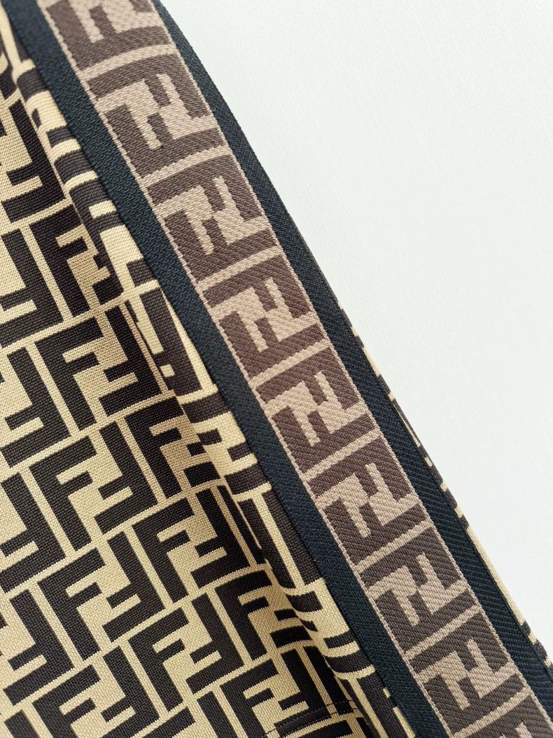 Fendi Fendi Logo Print Skirt Size 40 Size 40" / US 18 - 2 Thumbnail