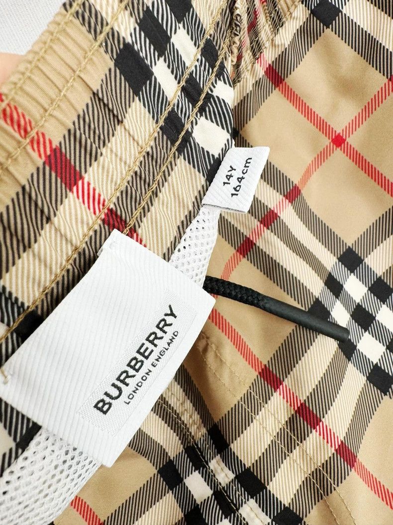 Burberry Burberry Sports Shorts for Women, Size 14Y Size 28" / US 6 / IT 42 - 4 Thumbnail