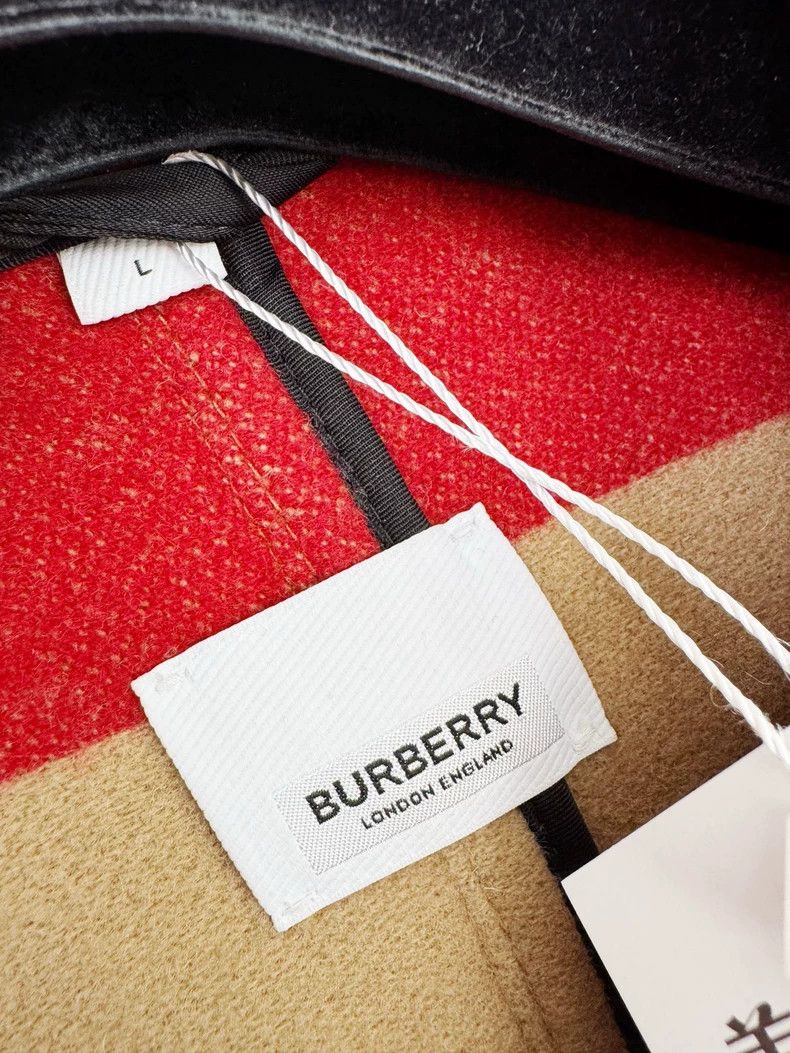 Burberry Burberry Cape Cloak for Youth Size L Size L / US 10 / IT 46 - 2 Thumbnail