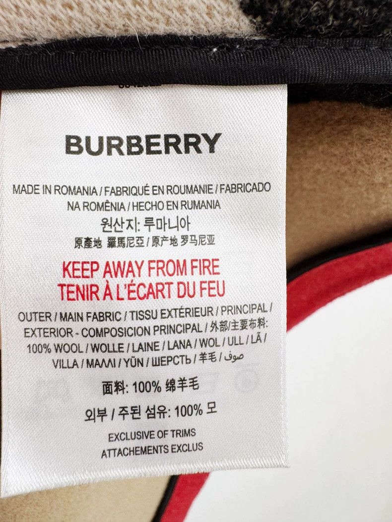 Burberry Burberry Cape Cloak for Youth Size L Size L / US 10 / IT 46 - 4 Thumbnail