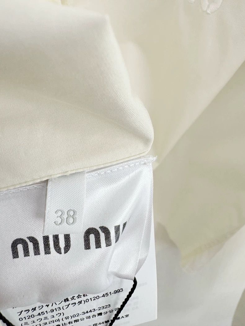 Prada Miumiu Cropped Button-Up Shirt with Tag Size M / US 6-8 / IT 42-44 - 5 Thumbnail