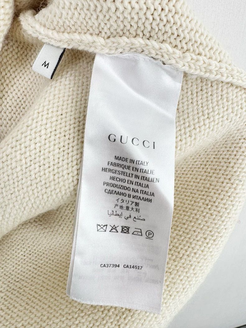 Gucci Gucci V-Neck Sweater with Logo Design Size M / US 6-8 / IT 42-44 - 5 Thumbnail
