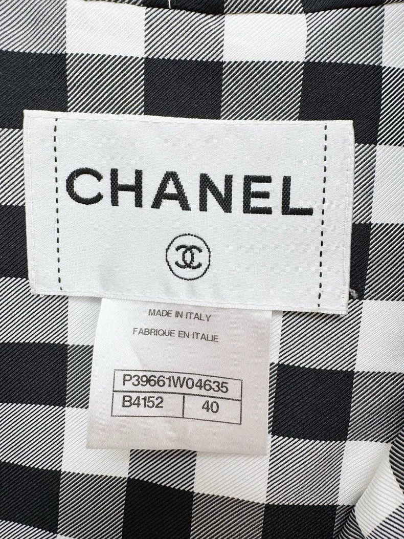 Chanel Chanel White Vest with Hood and Pockets Size L / US 10 / IT 46 - 4 Thumbnail
