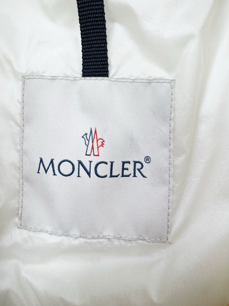 Moncler Moncler Puffer Jacket - Worn Once, Like New Size XL / US 12-14 / IT 48-50 - 3 Thumbnail