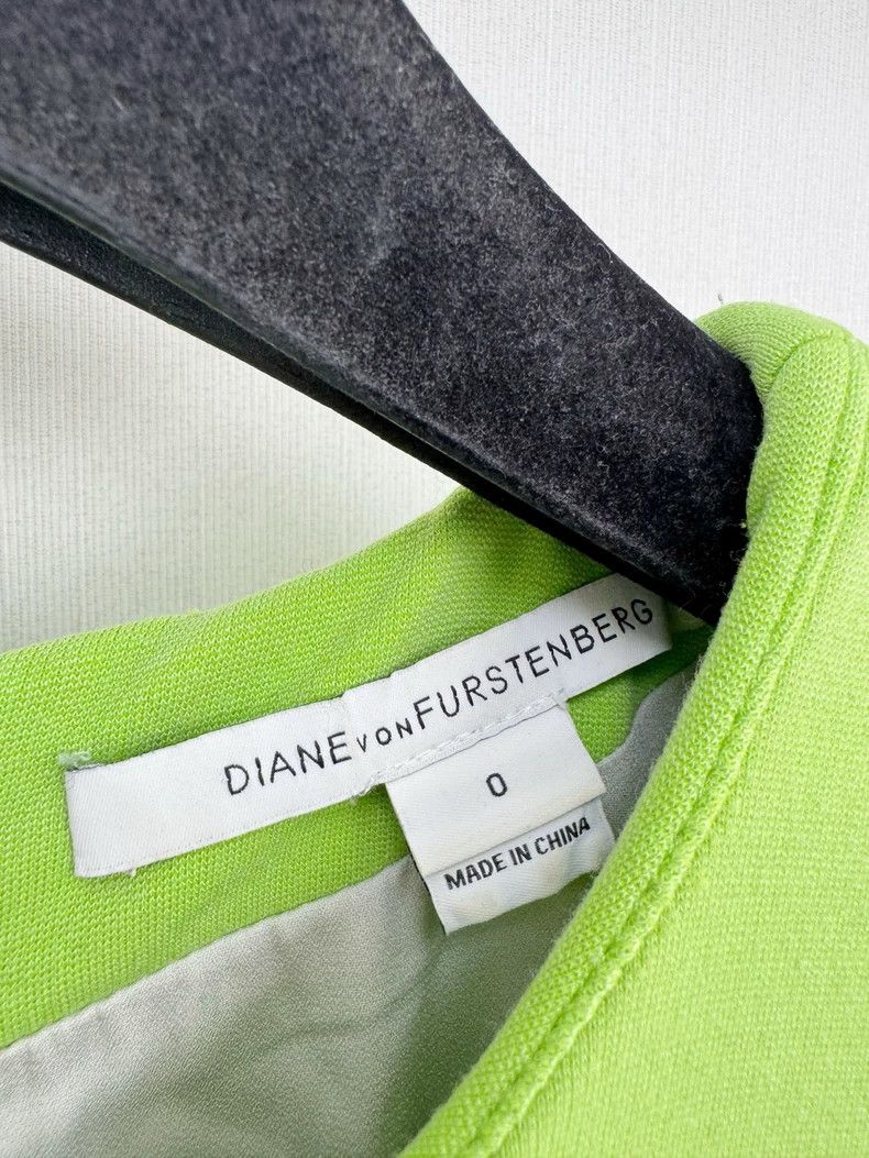 Diane von Furstenberg DVF Dress Size 0 Green Excellent Condition Size XS / US 0-2 / IT 36-38 - 2 Thumbnail