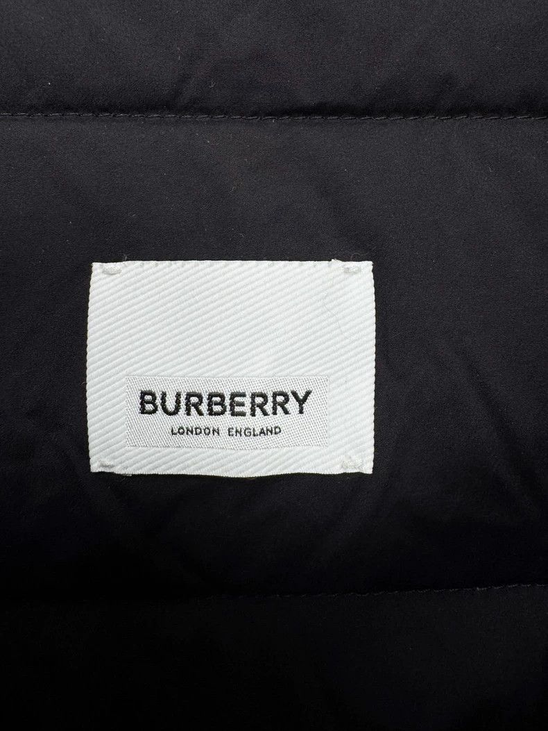 Burberry Burberry Down Jacket with Fur Hood, Size M Size M / US 6-8 / IT 42-44 - 2 Thumbnail