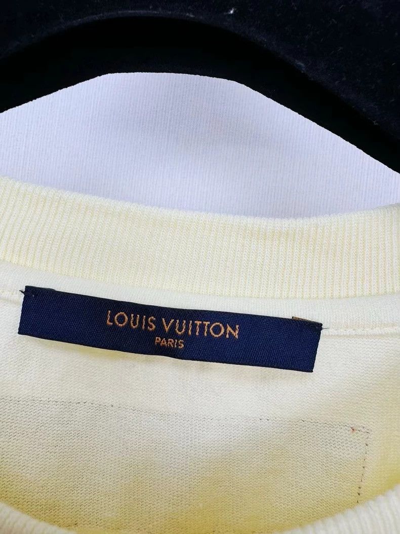 Louis Vuitton Louis Vuitton Short Sleeve Yellow T-Shirt Size S / US 4 / IT 40 - 2 Thumbnail