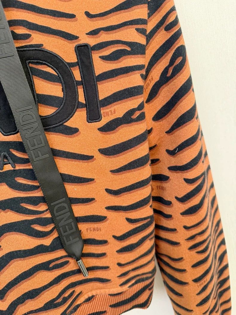 Fendi Fendi Tiger Print Hoodie Sweatshirt Size XS Size XS / US 0-2 / IT 36-38 - 6 Thumbnail