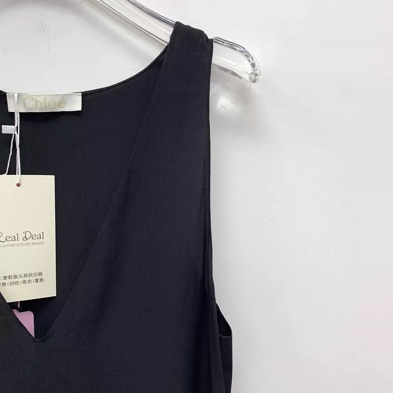 Chloe Black Silk Sleeveless V-Neck Top Size XS / US 0-2 / IT 36-38 - 3 Thumbnail